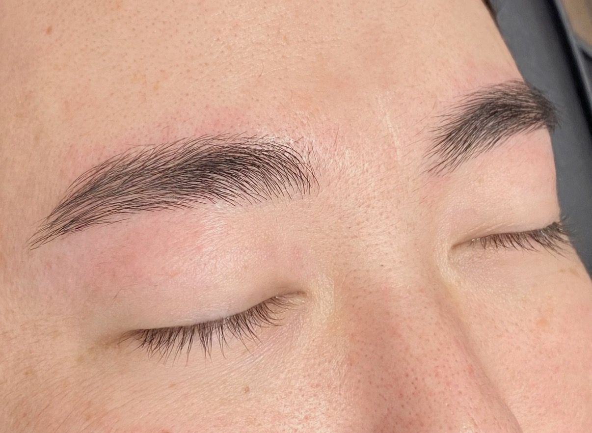 Men's eyebrow grooming